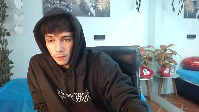 AmethystShadow17 online show from April 7, 8:54 pm