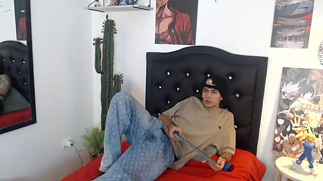 AmethystShadow17 online show from May 16, 3:27 am