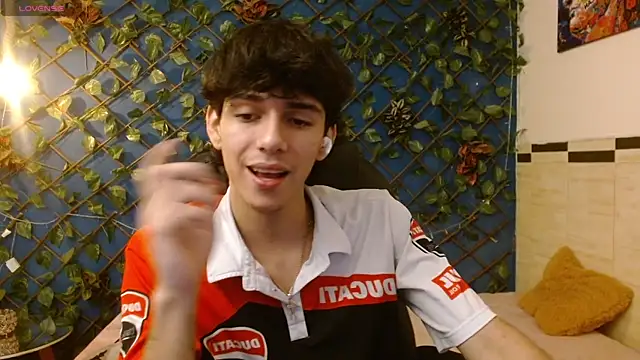 AmethystShadow17 online show from February 26, 7:47 pm