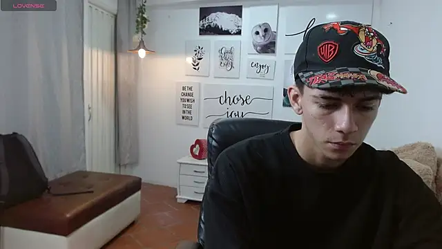 AmethystShadow17 online show from November 12, 4:00 pm