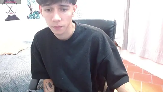 AmethystShadow17 online show from October 24, 3:44 pm