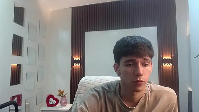 AmethystShadow17 online show from March 26, 8:18 pm