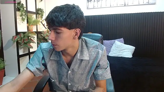 AmethystShadow17 online show from October 26, 12:49 pm