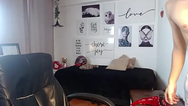 AmethystShadow17 online show from March 16, 8:22 pm