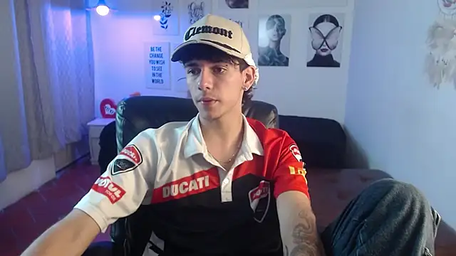 AmethystShadow17 online show from February 5, 7:32 pm