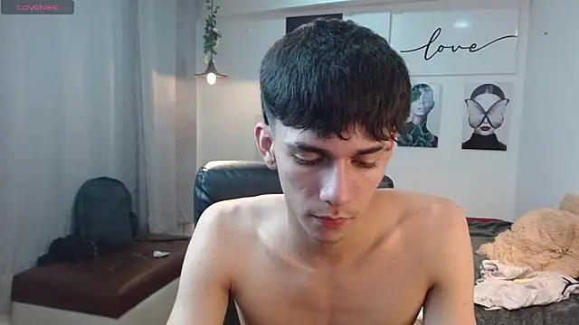 AmethystShadow17 online show from November 23, 12:20 am