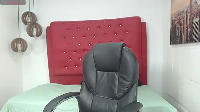 AmethystShadow17 online show from December 17, 8:03 pm