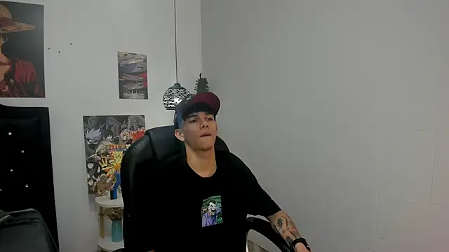 AmethystShadow17 online show from June 4, 3:44 am