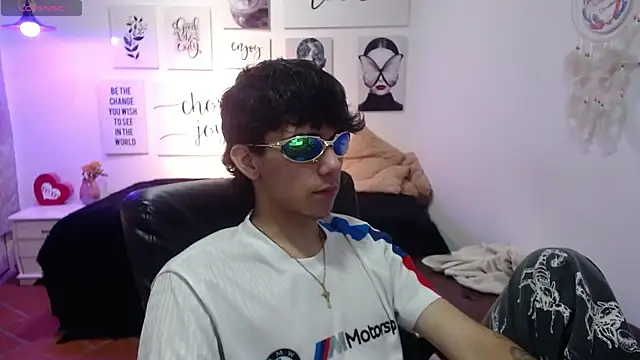 AmethystShadow17 online show from February 10, 7:57 pm