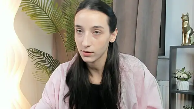 HayleySalahubdin online show from October 15, 4:04 pm