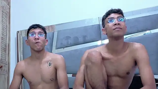 Desire4Duo online show from December 5, 2:04 pm