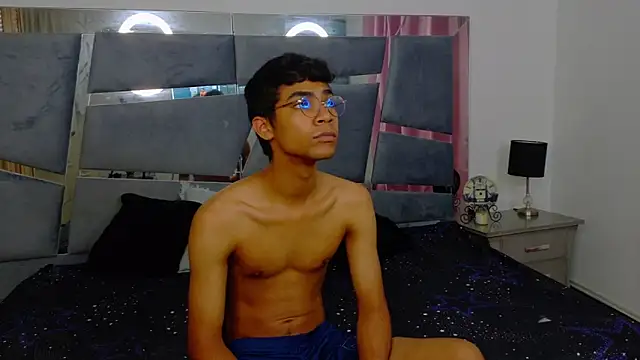 Desire4Duo online show from November 28, 1:22 pm