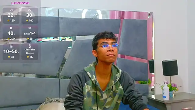 Desire4Duo online show from November 15, 1:37 pm