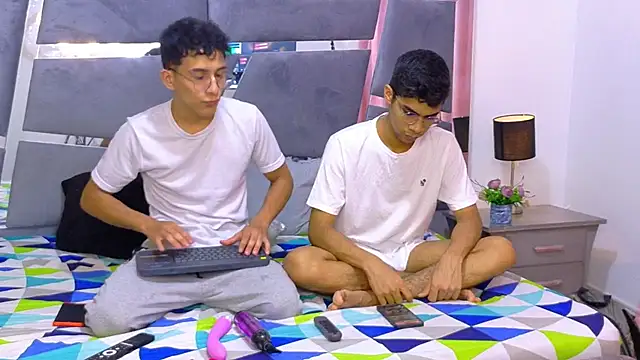 Desire4Duo online show from November 11, 1:39 pm