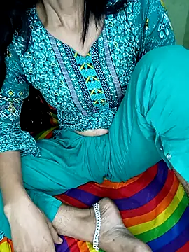 Snapshot of Night_Queen3 chatting on November 13, 3:27 pm Night Queen3 online show from November 13, 3:27 pm