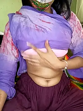 Snapshot of Night_Queen3 chatting on November 22, 6:45 am Night Queen3 online show from November 22, 6:45 am