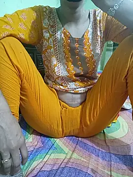 Snapshot of Night_Queen3 chatting on December 3, 2:45 am Night Queen3 online show from December 3, 2:45 am