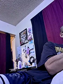 whateveruwanthowever online show from December 1, 3:02 pm