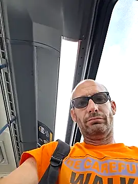 whateveruwanthowever online show from November 14, 7:28 pm