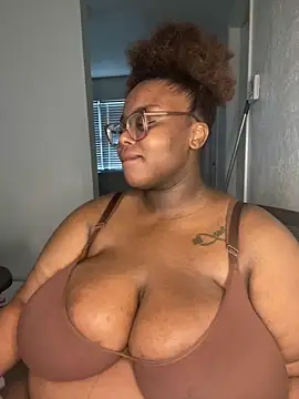 paradisewithangel online show from April 22, 6:14 pm