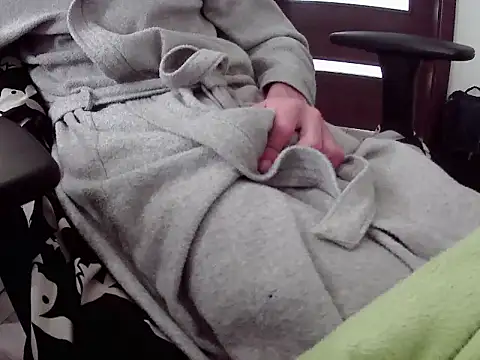 Snapshot of Batboy94 chatting on November 2, 9:14 am Batboy94 online show from November 2, 9:14 am