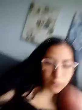 Snapshot of kassandra_luxury chatting on December 5, 7:34 pm kassandra luxury online show from December 5, 7:34 pm