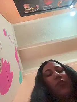 Snapshot of kassandra_luxury chatting on November 16, 5:06 pm kassandra luxury online show from November 16, 5:06 pm