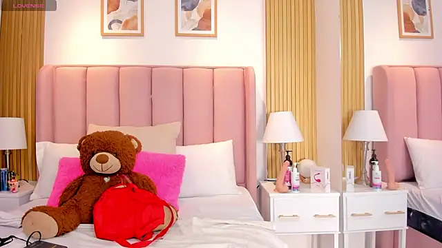 Aithana Petite online show from November 7, 3:33 am