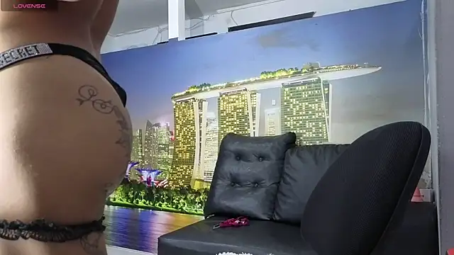 Zakura hot 25 online show from October 25, 10:03 am