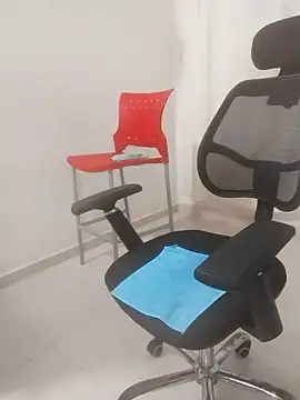 BenhtenBlack25 online show from January 15, 5:11 am