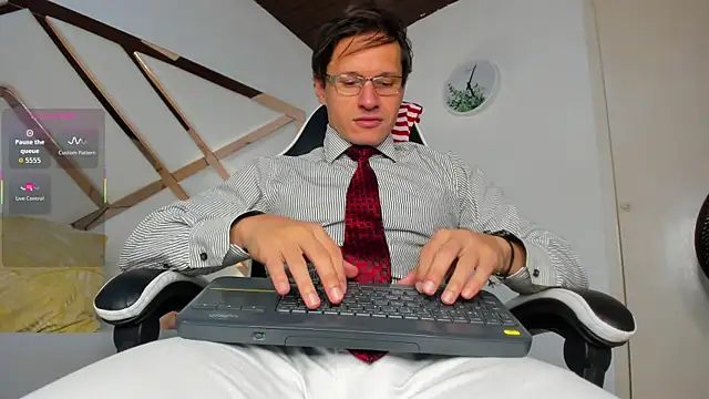 Snapshot of Justin_valverde chatting on December 23, 2:55 am Justin valverde online show from December 23, 2:55 am