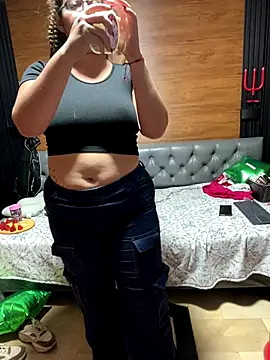 Yvonny27 online show from December 19, 1:20 am