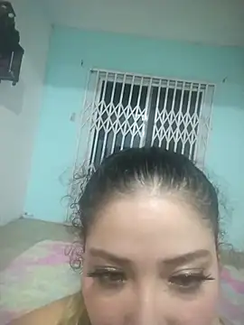 Yvonny27 online show from February 18, 5:16 am