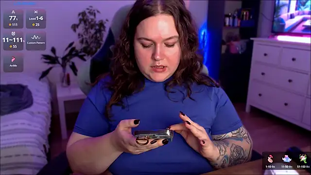 SummerTina online show from October 1, 8:08 am