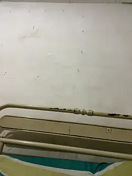 Snapshot of JR777xxx chatting on December 3, 7:30 am JR777xxx online show from December 3, 7:30 am