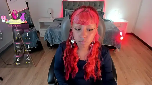 Cat  Moon   online show from April 18, 8:09 pm