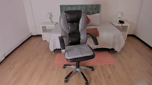 Cat  Moon   online show from January 17, 12:31 pm