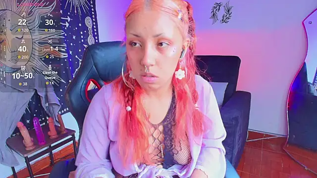 Cat  Moon   online show from July 15, 7:21 pm