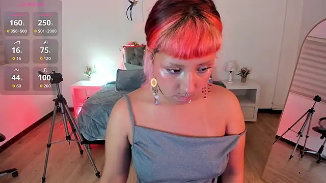 Cat  Moon   online show from May 19, 1:56 am