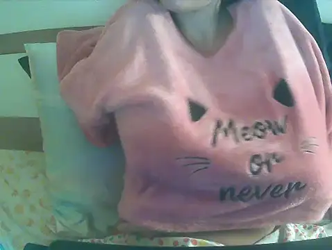 Honeyjuice73 online show from January 18, 9:51 pm