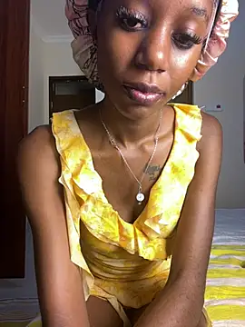 NyahHeat online show from April 13, 4:33 pm