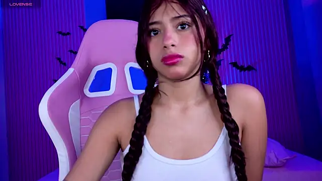 dafne17  online show from October 30, 12:47 pm