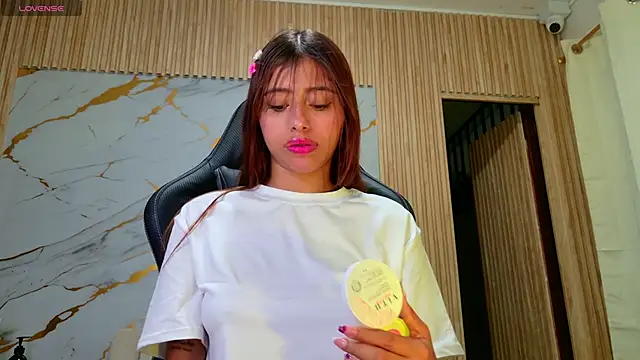 dafne17  online show from January 10, 9:59 am