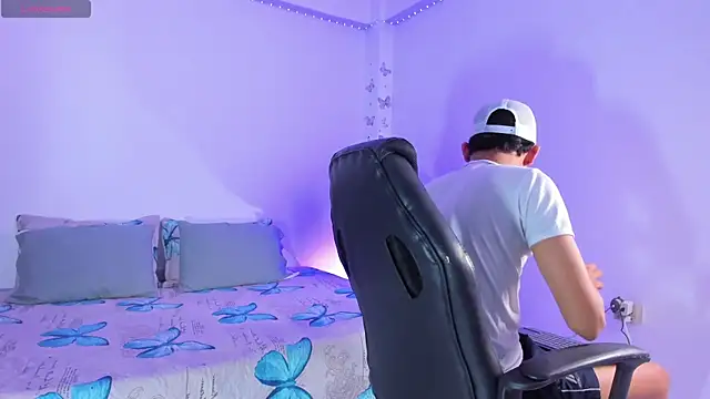 Axel Cody  online show from October 21, 11:53 am