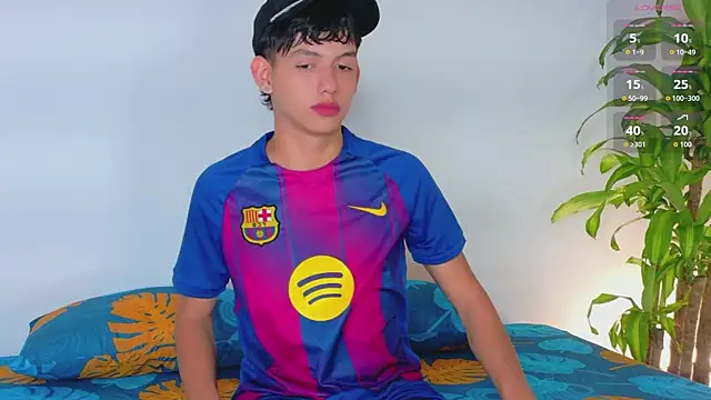 Snapshot of Axel_Cody_ chatting on June 19, 1:22 am Axel Cody online show from June 19, 1:22 am