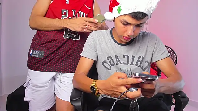 Axel Cody  online show from December 3, 8:30 pm