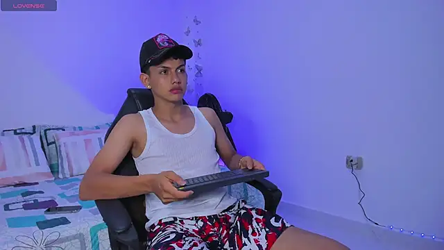 Axel Cody  online show from October 25, 11:42 am