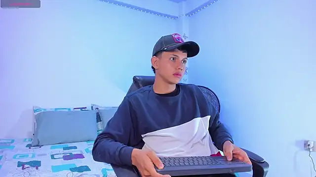 Axel Cody  online show from October 22, 11:53 am