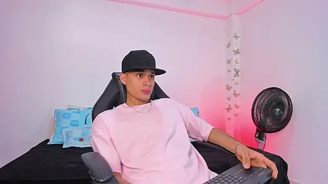 Axel Cody  online show from November 20, 6:52 pm