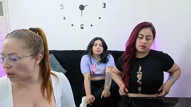 lesb milf online show from April 13, 5:17 pm